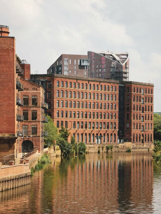 Lattes, Legends, and Leeds: A Perfect Day in Yorkshire’s Gem