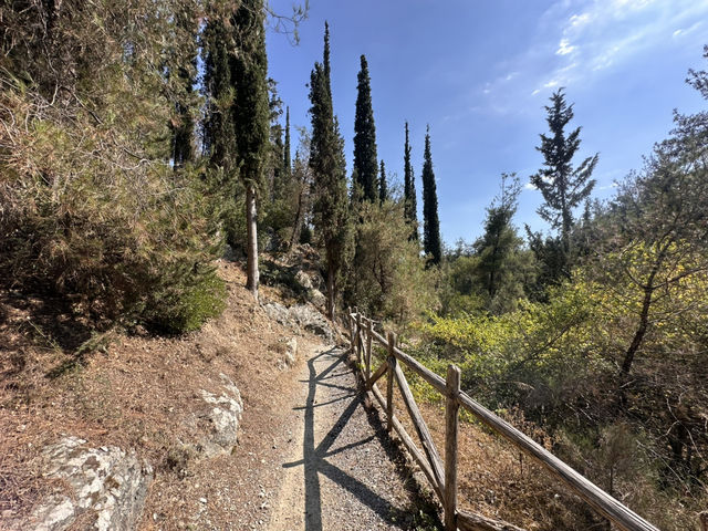 Half day hike to Kranos hill