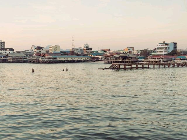 Hua Hin: Thailand’s Laid-Back Beach Escape with a Royal Touch