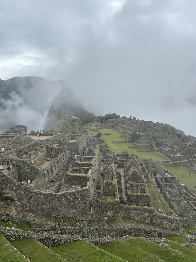 High vs low altitude in Peru's rainy season
