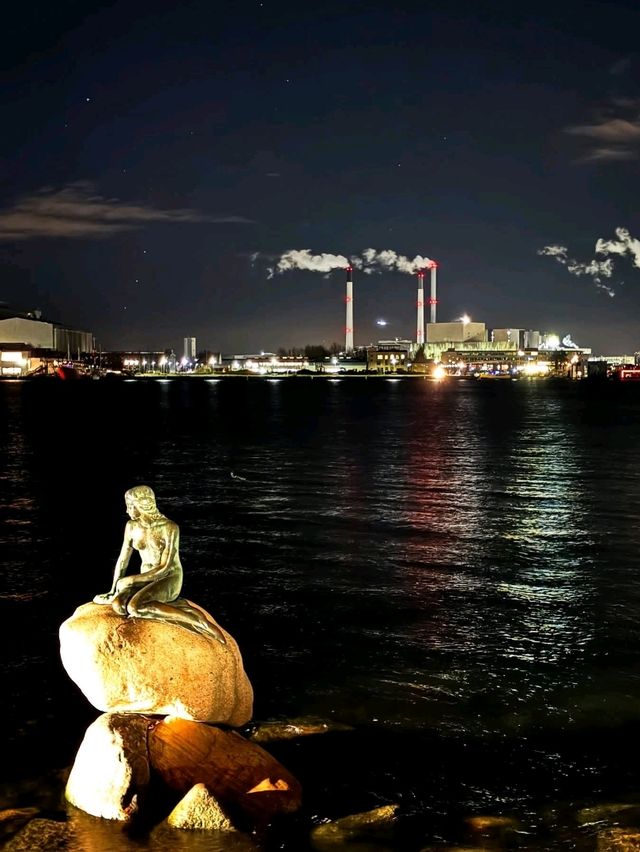 🎃 Ghost Night at The Little Mermaid: Halloween Party at the Harbor! 🧛‍♀️