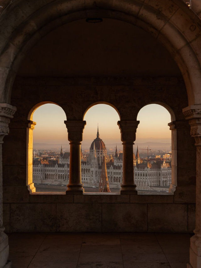 𝑩𝒆𝒂𝒖𝒕𝒊𝒇𝒖𝒍 𝑩𝒖𝒅𝒂𝒑𝒆𝒔𝒕 - 𝑻𝒉𝒆 𝑪𝒊𝒕𝒚 𝑼𝒏𝒊𝒕𝒆𝒅 𝒃𝒚 𝑴𝒂𝒈𝒊𝒄!