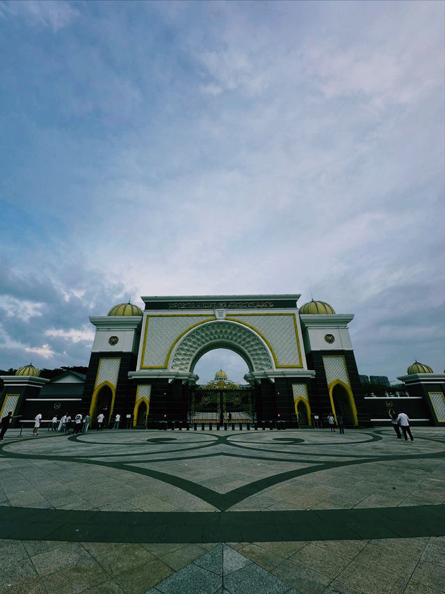 Kuala Lumpur on a Budget: Explore More, Spend Less! 🇲🇾 Kuala Lumpur on a Budget: Explore More, Spend Less! 🇲🇾