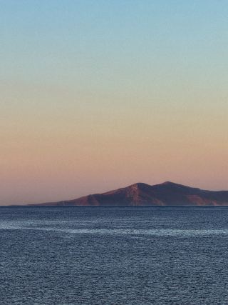 美しいアンドロス島、ギリシャ