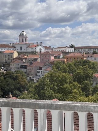 No Map, Just Magic: Losing Myself in the Streets of Coimbra 📸