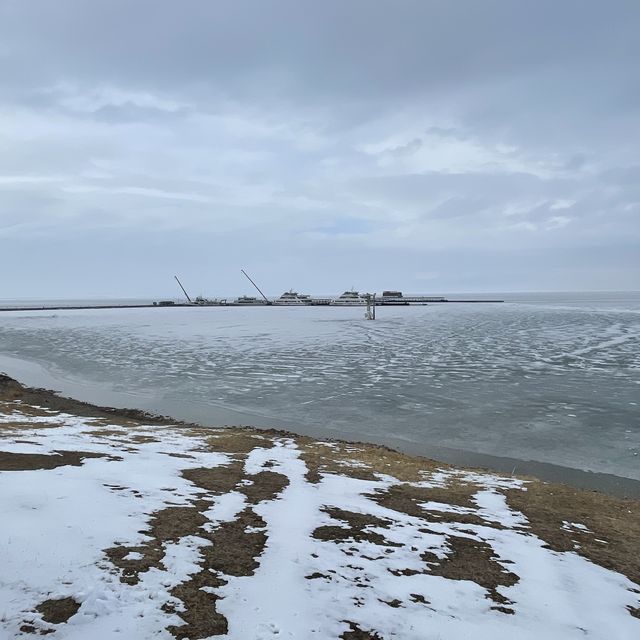  Winter Land at Frozen Qinghai Lake