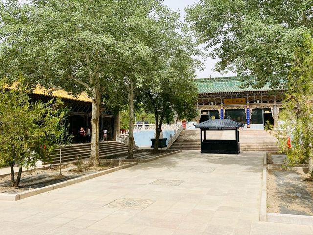 Peaceful and Relaxing Place in Dunhuang 