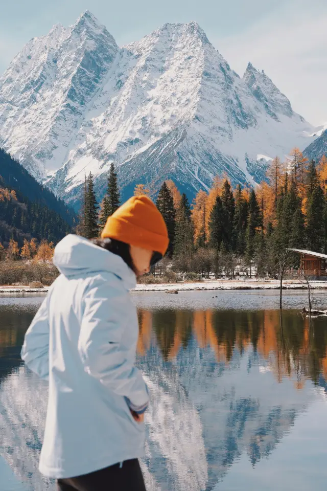 Stunned by the beauty of Mount Siguniang, it's like stepping out of a fairy tale world of ice and snow