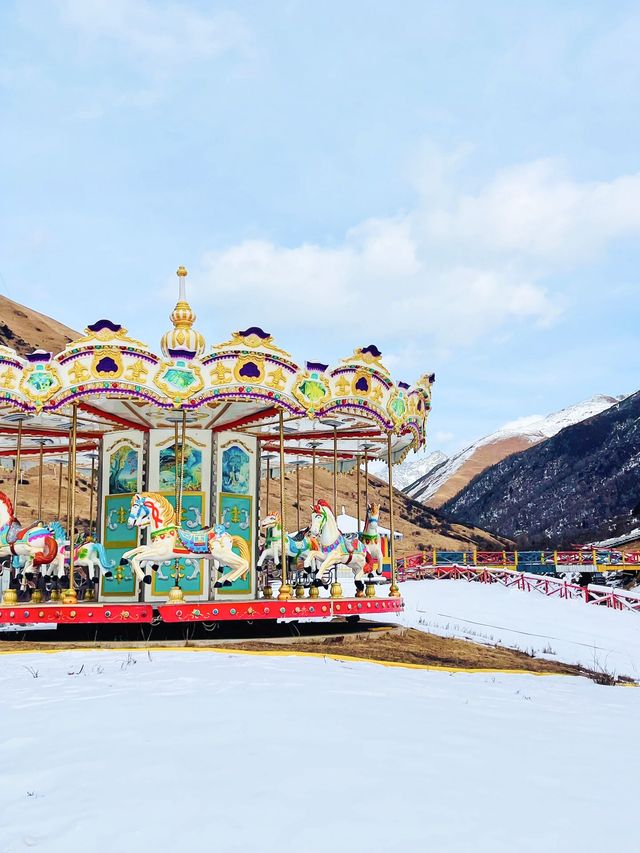 成都娃兒的冬日夢想：鷓鴣山，鵝毛大雪中的滑雪樂園