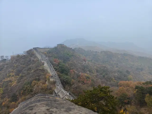 秋日の慕田峪の万里の長城