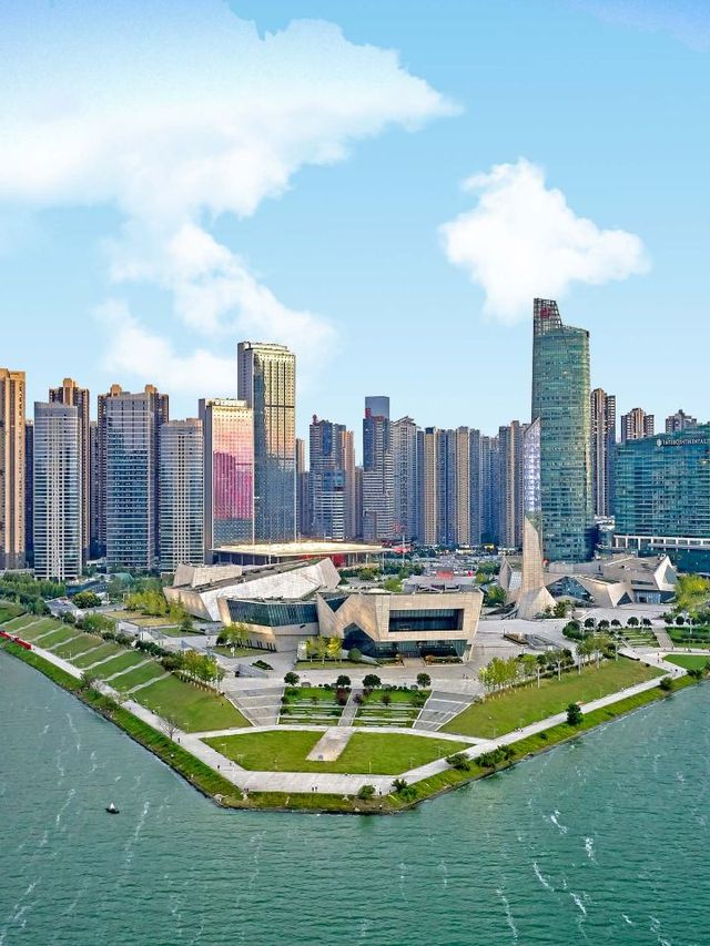 🌟🏨 Top Changsha Hotels with Stunning Views! 🌇🛎️
