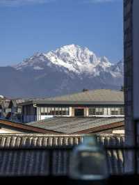 🏔️ Lijiang's Luxe Retreat: A Room with Three Views 🏞️