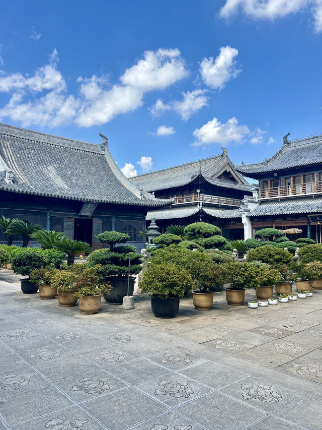 上海真如寺｜繁華都市中的寧靜禪境。