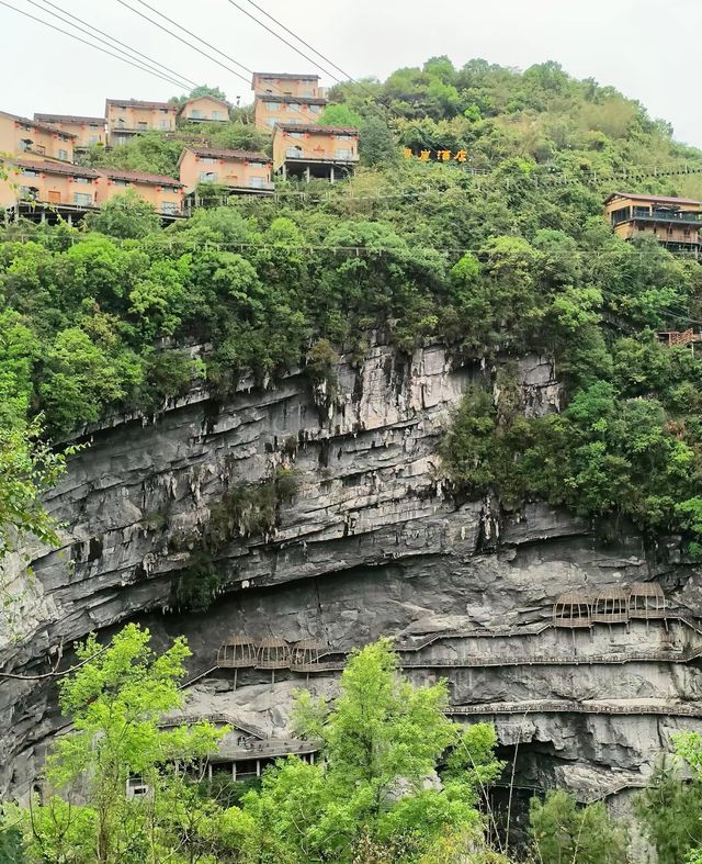 棉花天坑，自然界的震撼之作。