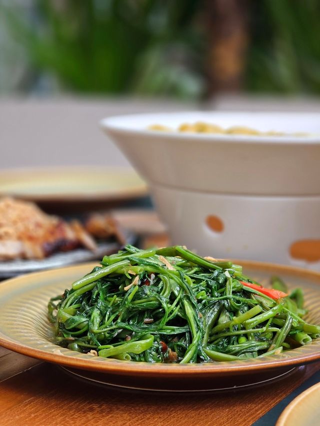 藏在6979的花園泰式料理，洋溢著輕鬆愜意。