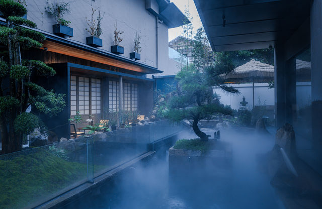 喺武夷山，人均300蚊住進風景裏
