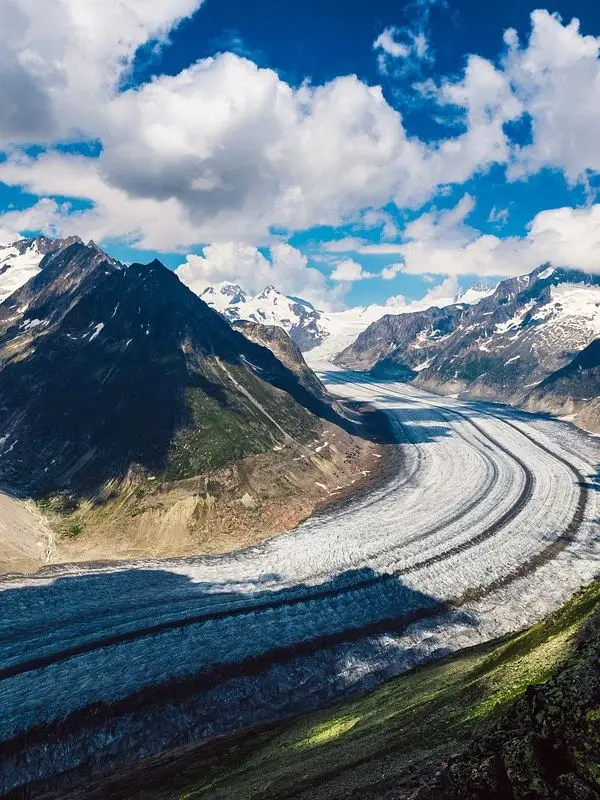9-Day In-Depth Tour of Switzerland: Unveiling the Secrets of the Mountains and Waters