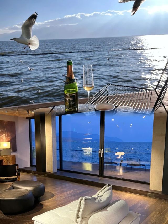 躺喺床睇洱海！大理呢間酒店我私藏嘅睇海攻略！