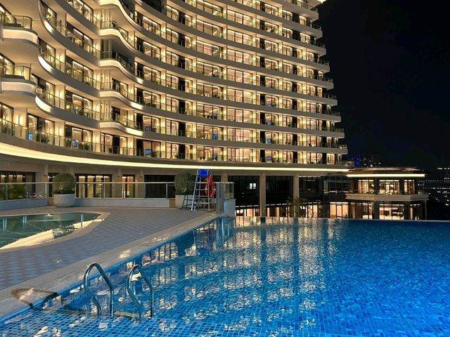 珠海酒店泳池天花板！🌊望海樓無邊際泳池，270°擁抱港珠澳大橋海景！秒殺三亞！