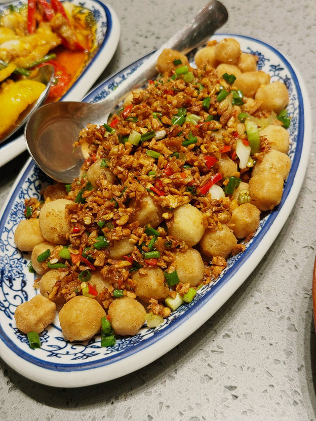 🍛曼谷米其林必比登老字号！Rongsi Pochana好吃到跺腳～