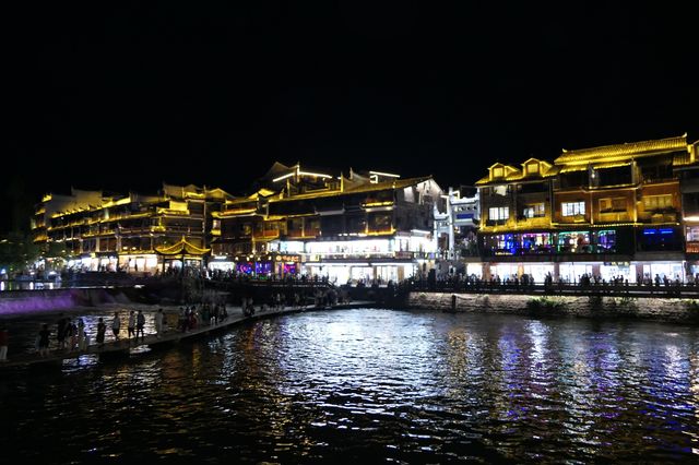 來鳳凰古城你就咁玩，詳細嘅旅遊避雷版