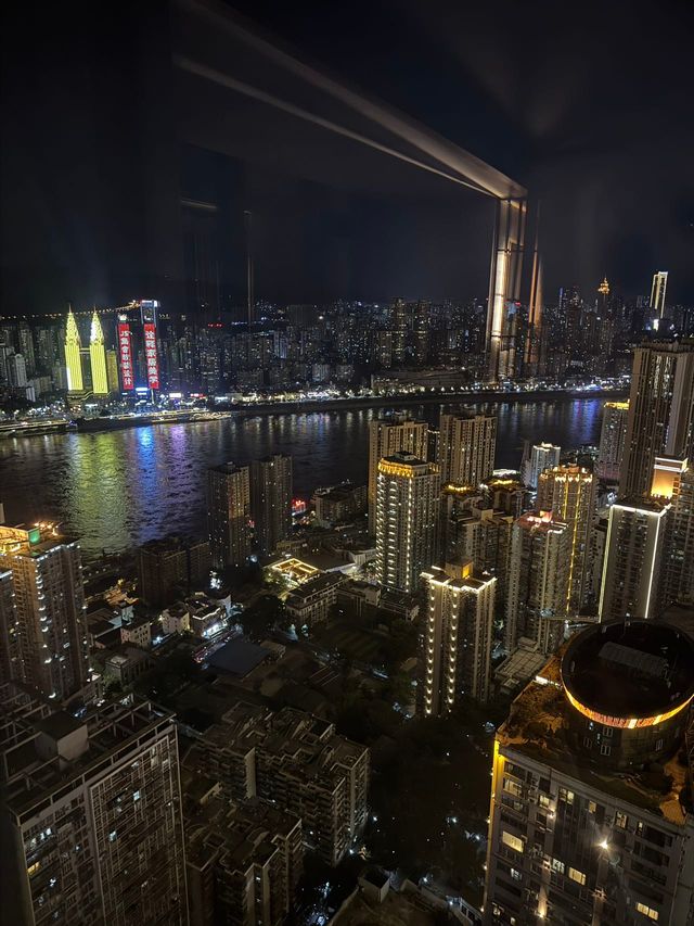 重慶人嘴巴真嚴！雲端之眼同款酒店咁好住