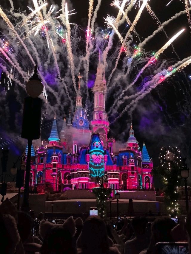 Shanghai Disneyland 🔮✨ Shanghai Disneyland 🔮✨