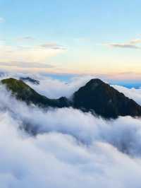 雲端漫步日記｜在武功山被綠色海洋治癒的瞬間