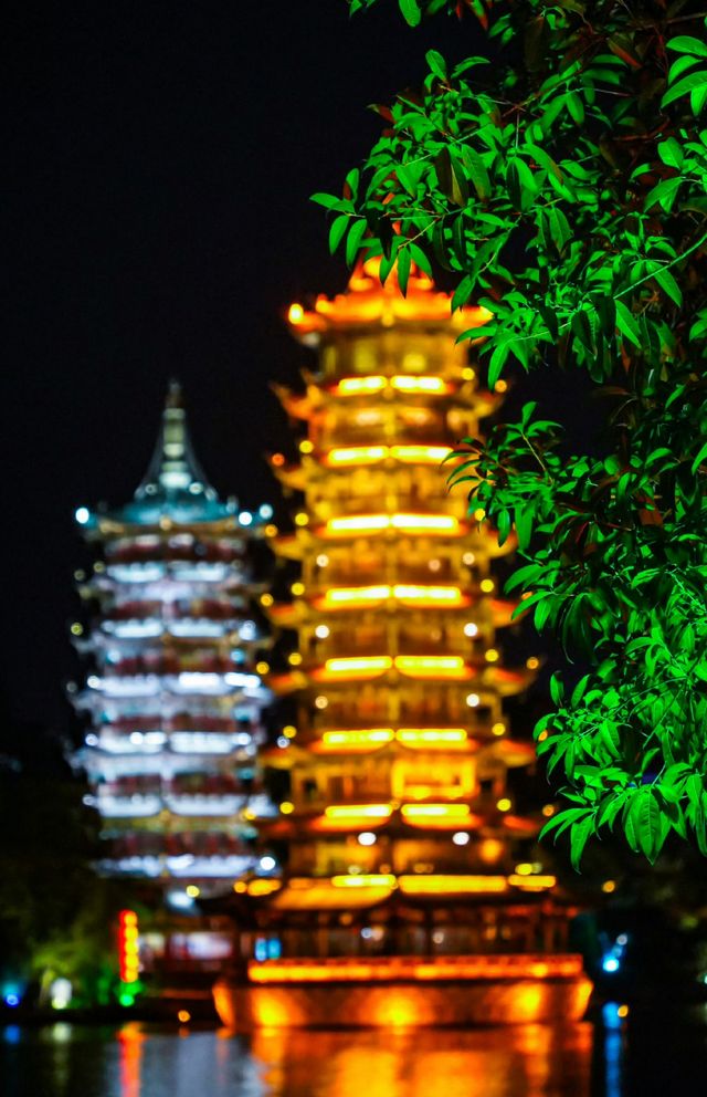 桂林金銀雙塔夜遊攻略
