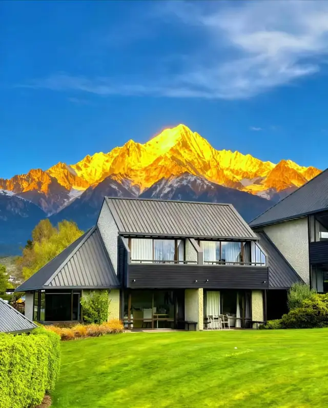 No one can resist New Zealand's golden mountains at sunrise! This hotel is absolutely incredible!