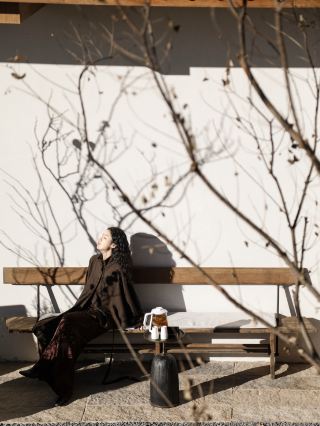 在山野田園之間，把日子過成詩