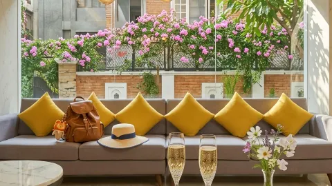 โรงแรมกาฐมาณฑุ ลักซ์ชัวรี คอร์ทยาร์ด — traveler post in กาฐมาณฑุ