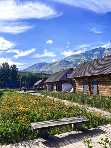 Paket Wisata Xinjiang 11 Hari dari Jakarta 12 Kabut pagi menyelimuti lembah Hemu