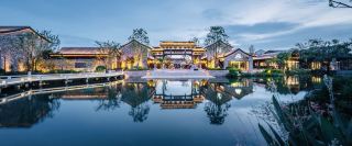 A lakeside paradise for families