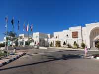 Mixed Feelings on Club Reef Resort: Great Atmosphere Marred by Health Concerns