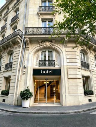 Paris 9th Arrondissement! Highly recommend this charming and safe hotel!