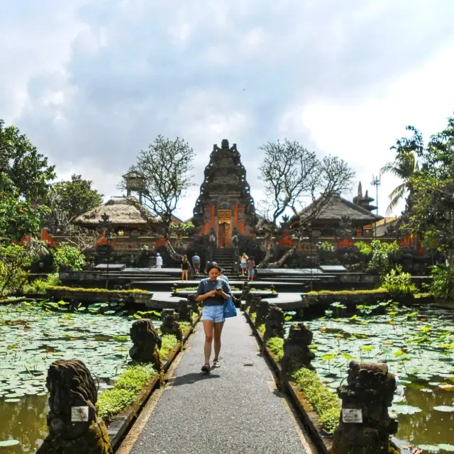 Cultural Immersion at Saraswati Temple, Ubud