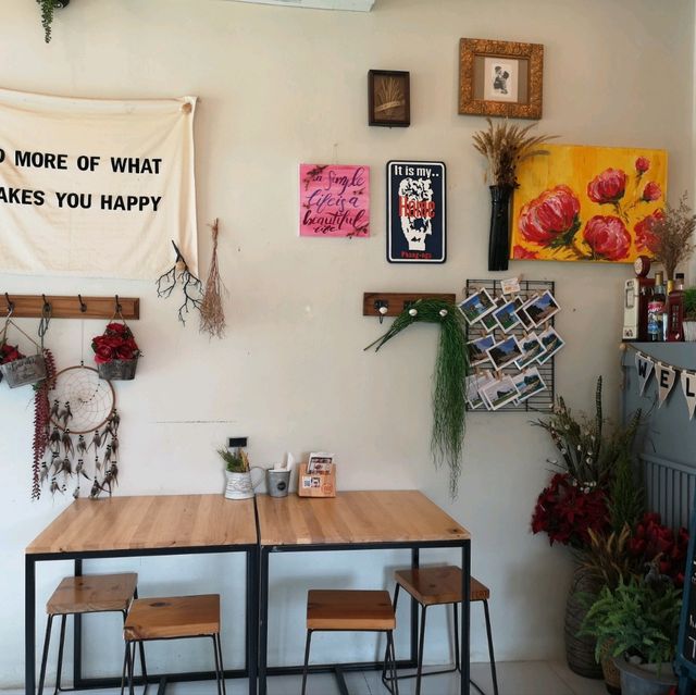 Oasis Handmade Cafe' คาเฟ่สุดน่ารักกลางเมืองพังงา