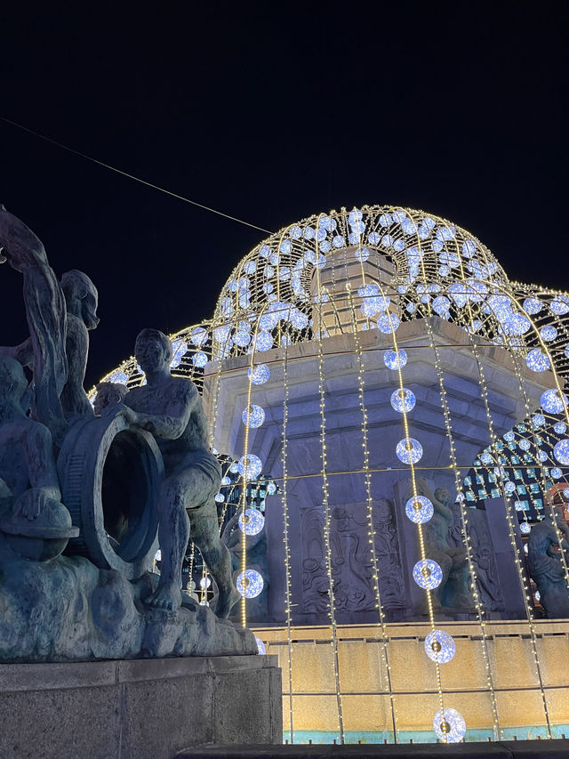 LED 35만 개가 쓰였다는 신세계 미디어파사드🎄