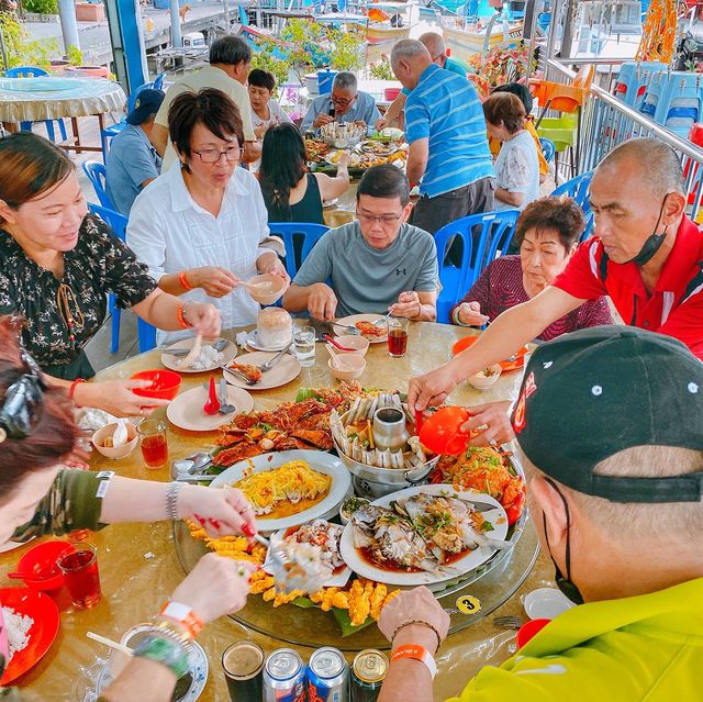 The Giant Seafood Platter-Hai Yong Seafood