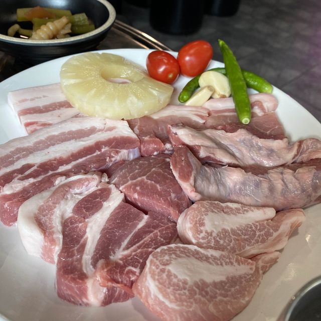 [인창동] 돼지와 소의 만남이 찰떡 '오프로고기집'🐷