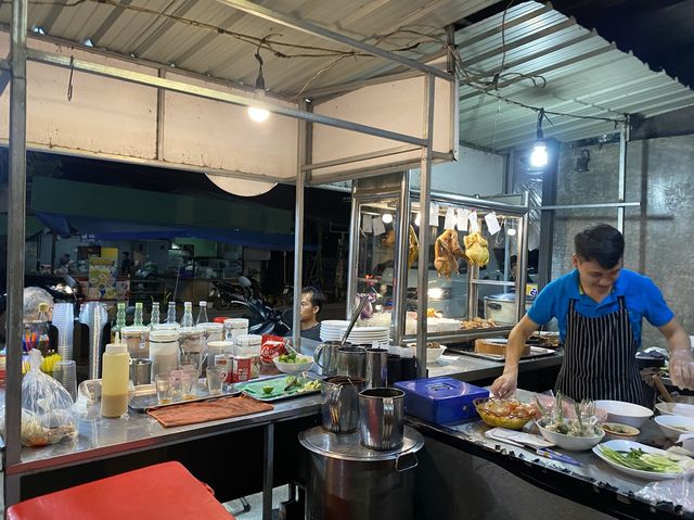 เอกเตี๋ยวเป็ด ร้านอาหารมุสลิมใกล้หาดสุรินทร์ภูเก็ต