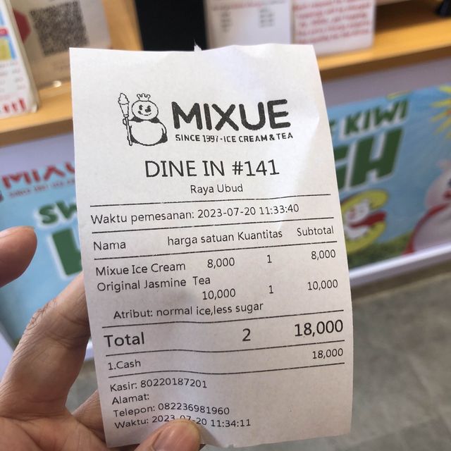 冰淇淋跟茶，出現在烏布主街，一客霜淇淋，只要8000，Mixue