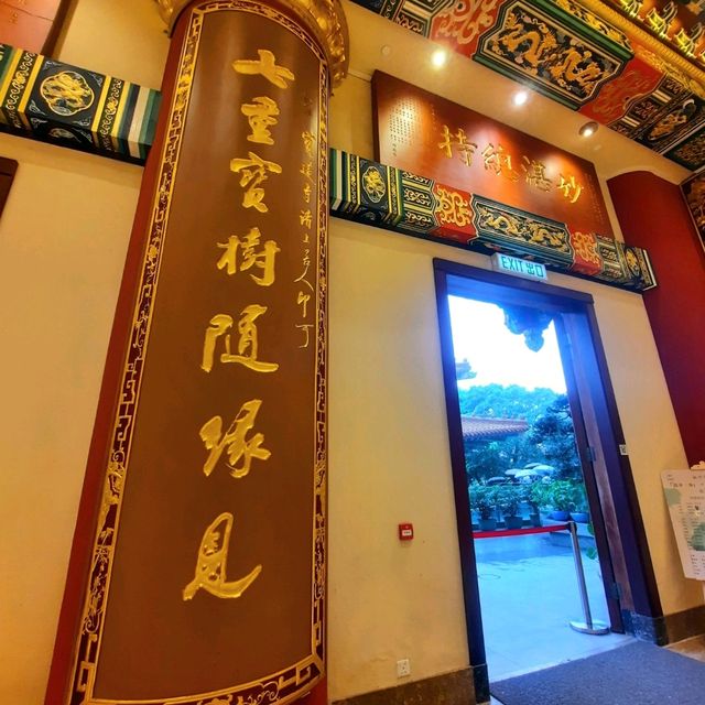 The Amaing Ten Thousand Buddhas Monastery in Ngong Ping