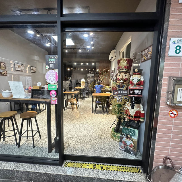 香溢黑輪（85大樓附近）