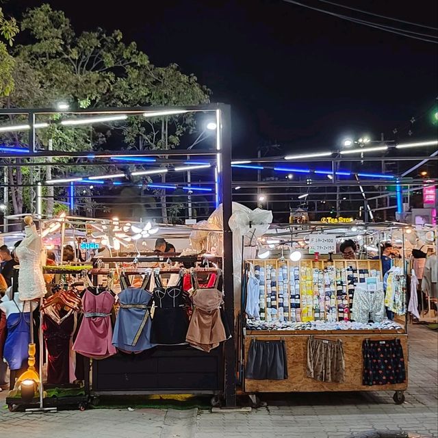 Greenway Night market💅