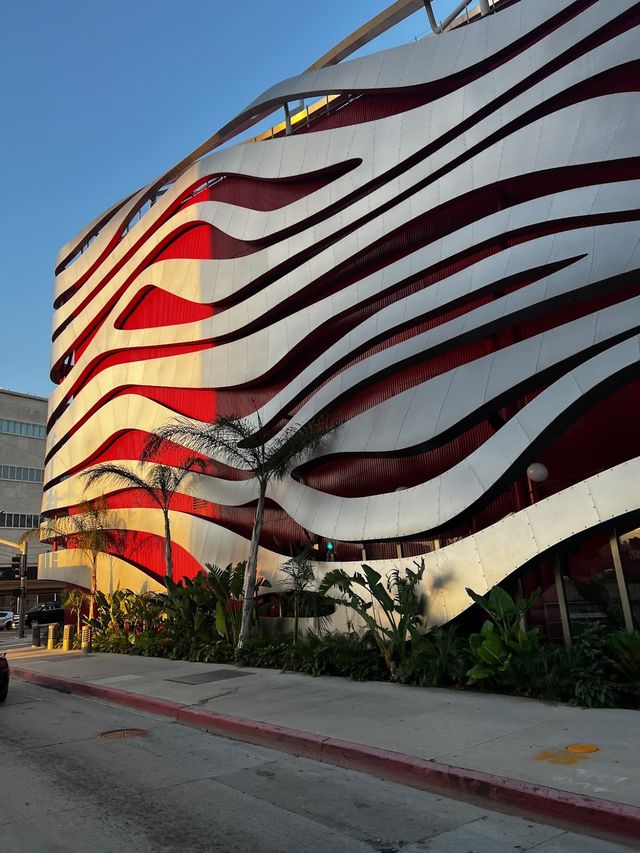 Petersen Automotive Museum 🚗✨