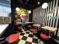 東京・新橋。ランチ限定。ライスの量200g〜500gまで同一料金『男のオムライス EGG BOMB 新橋店』