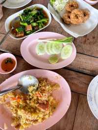 📍 บ้านไม้ริมน้ำ อยุธยา