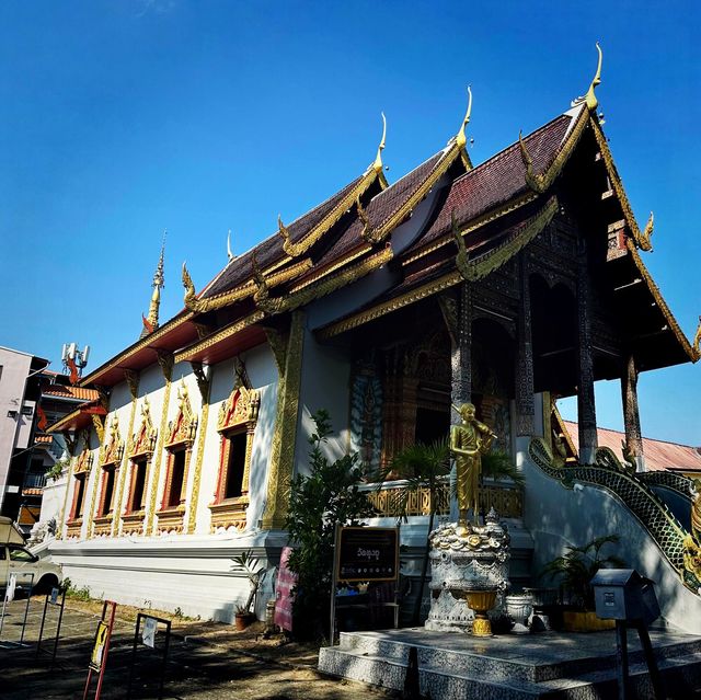 ไหว้พระเสริมดวง/เปลี่ยนชื่อพลิกชะตาที่วัดทุงยู